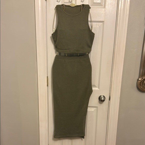 SHEIN Green Ribbed Asymmetrical Bodycon Top & Skirt #448 - Picture 1 of 10